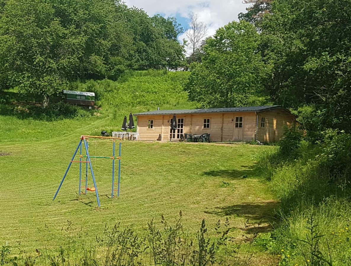 Ferme De La Luciole Champs-Sur-Tarentaine-Marchal Exterior foto